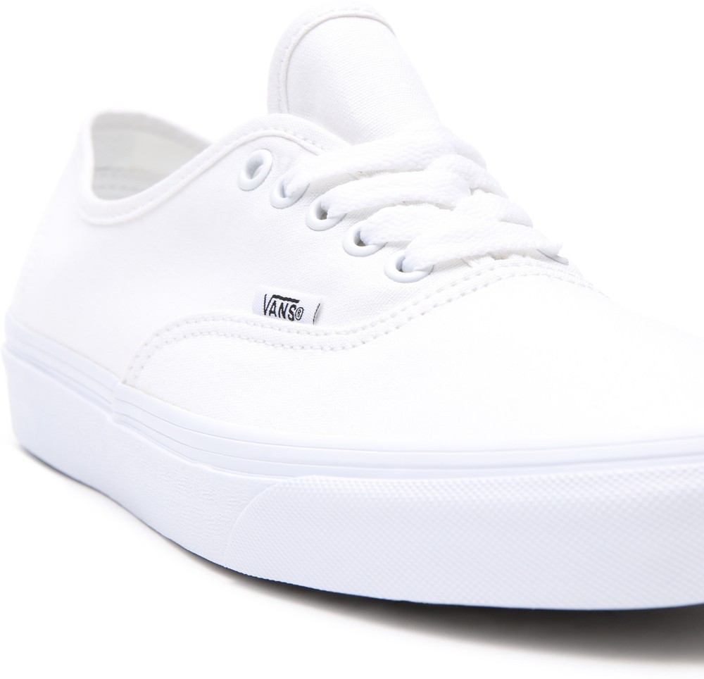 VansUnisexLifestyleClassicFTWSneakerUaAuthenticTrueWhite-345