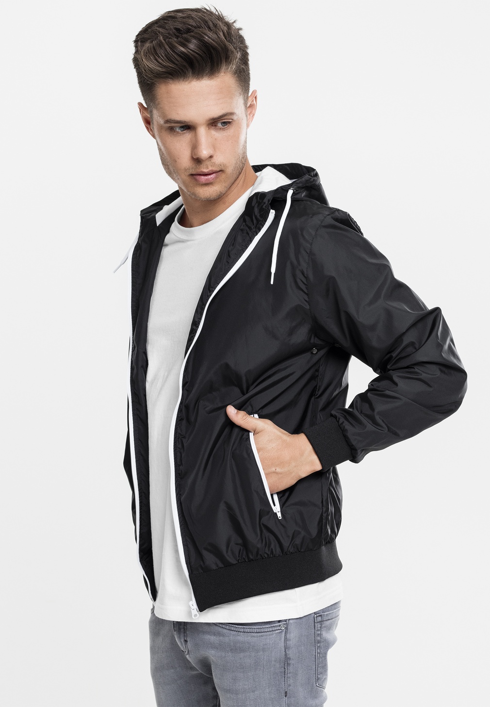 UrbanClassicsLeichteJackeContrastWindrunnerBlackWhite-3XL