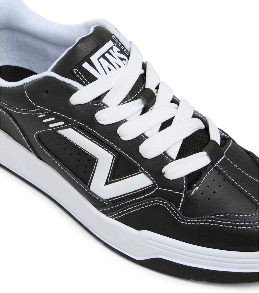 VansLifestyleClassicPlusSneakerUpland000D25