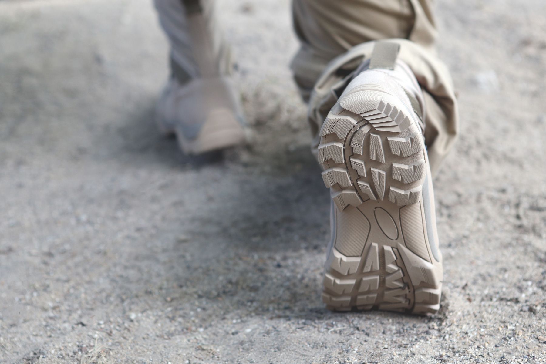 BranditSchuhDefenseBootinOlive