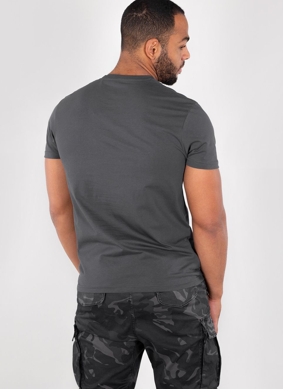 AlphaIndustriesBasicTSmallLogoT-ShirtUnisexGreyblackBlack-XXL
