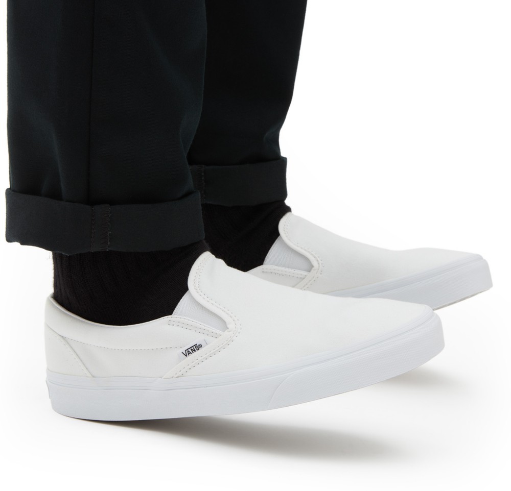 VansUnisexLifestyleClassicFTWSneakerUaClassicSlip-OnTrueWhite-345