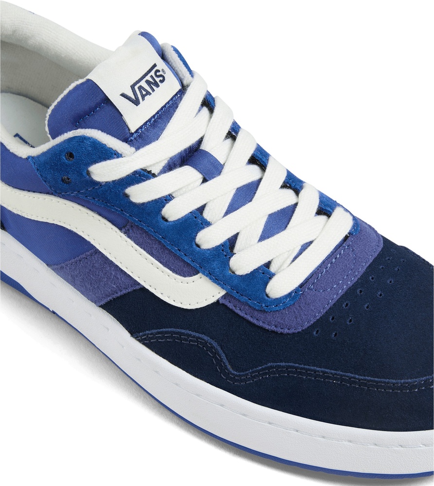 VansLifestyleClassicPlusSneakerCruze30000D6S