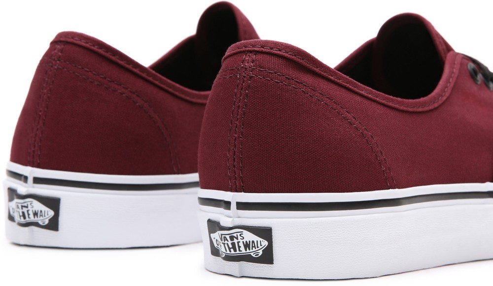 VansUnisexLifestyleClassicFTWSneakerUaAuthenticPortRoyaleBlack