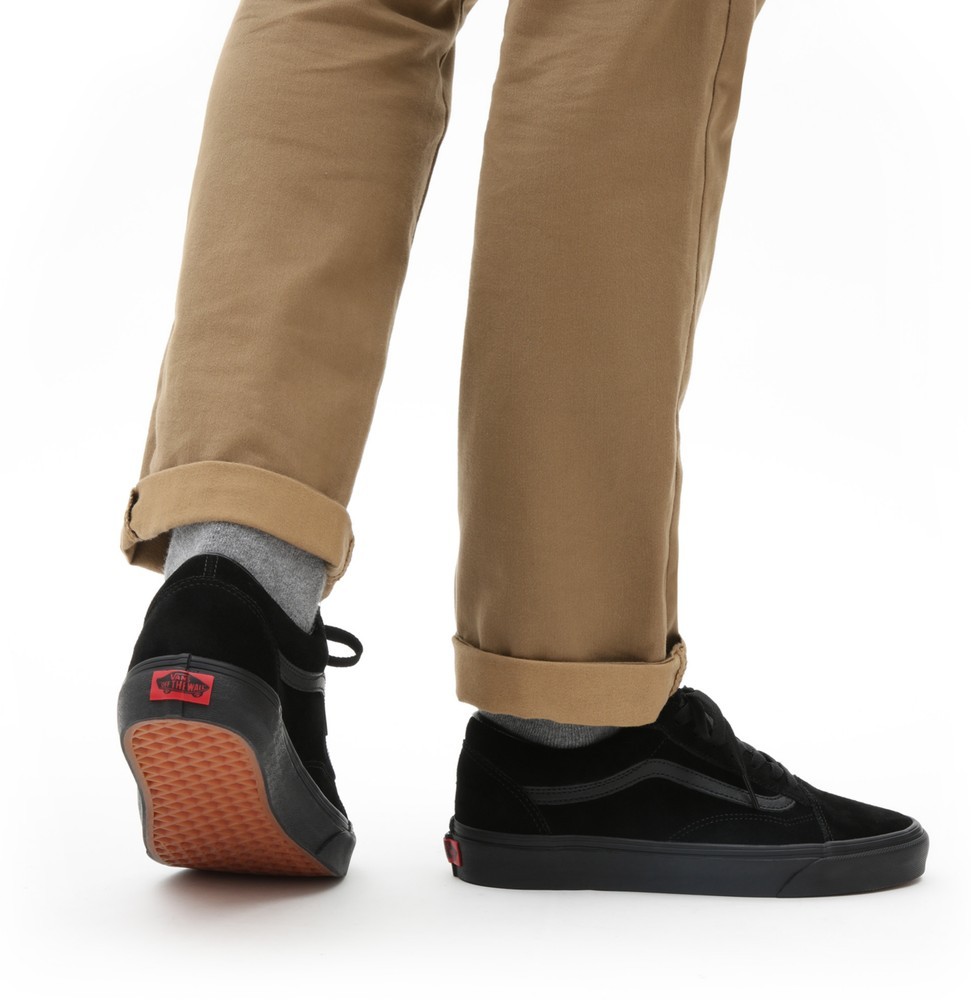 VansUnisexLifestyleClassicFTWSneakerUaOldSkoolSuedeBlackBlackBlack-345