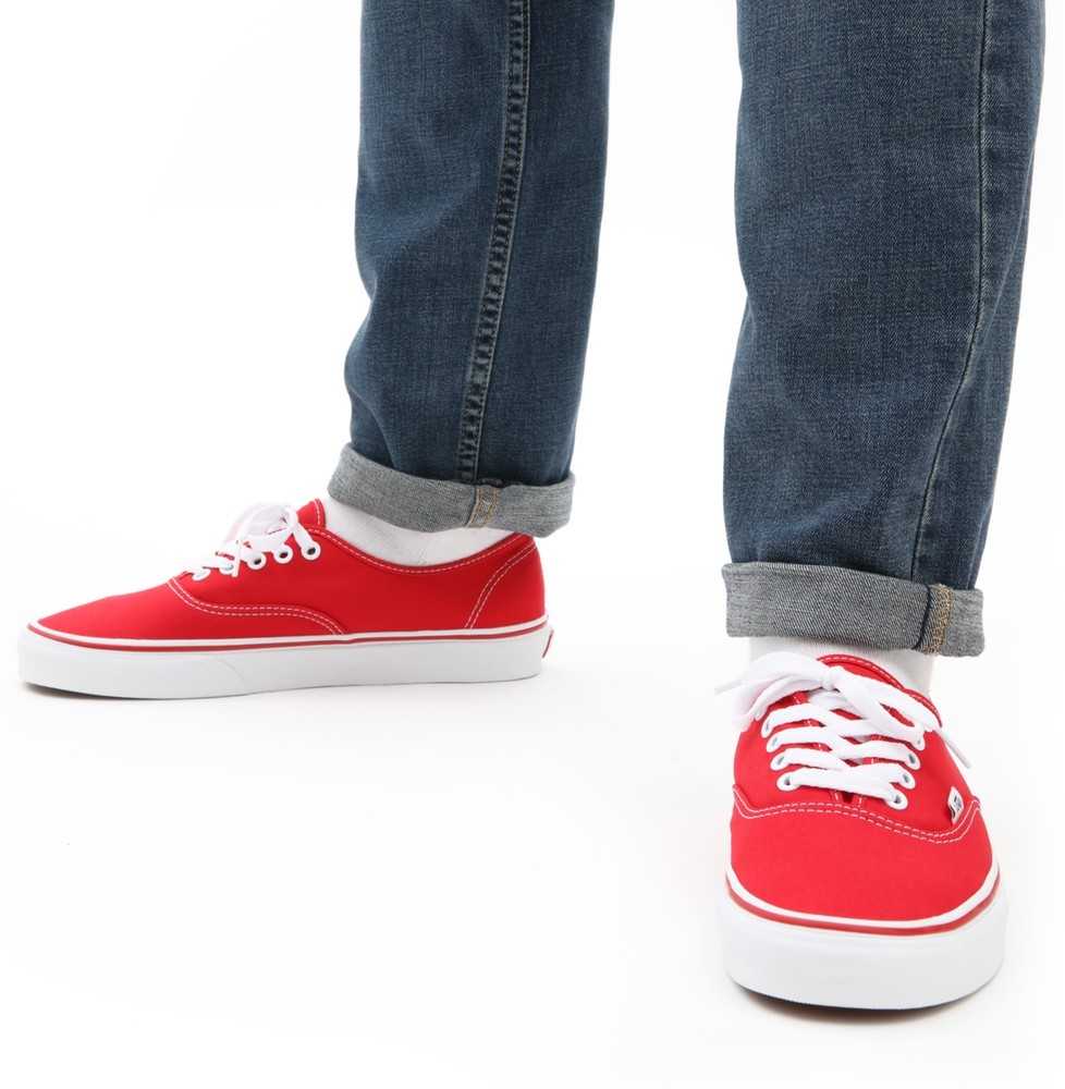 VansUnisexLifestyleClassicFTWSneakerUaAuthenticRed-345