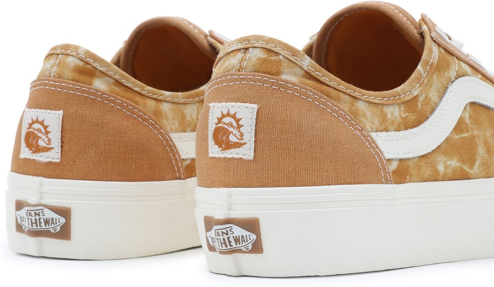 VansUnisexMenActionSportsSurfFTWSneakerStyle36DeconVr3SfSunshine