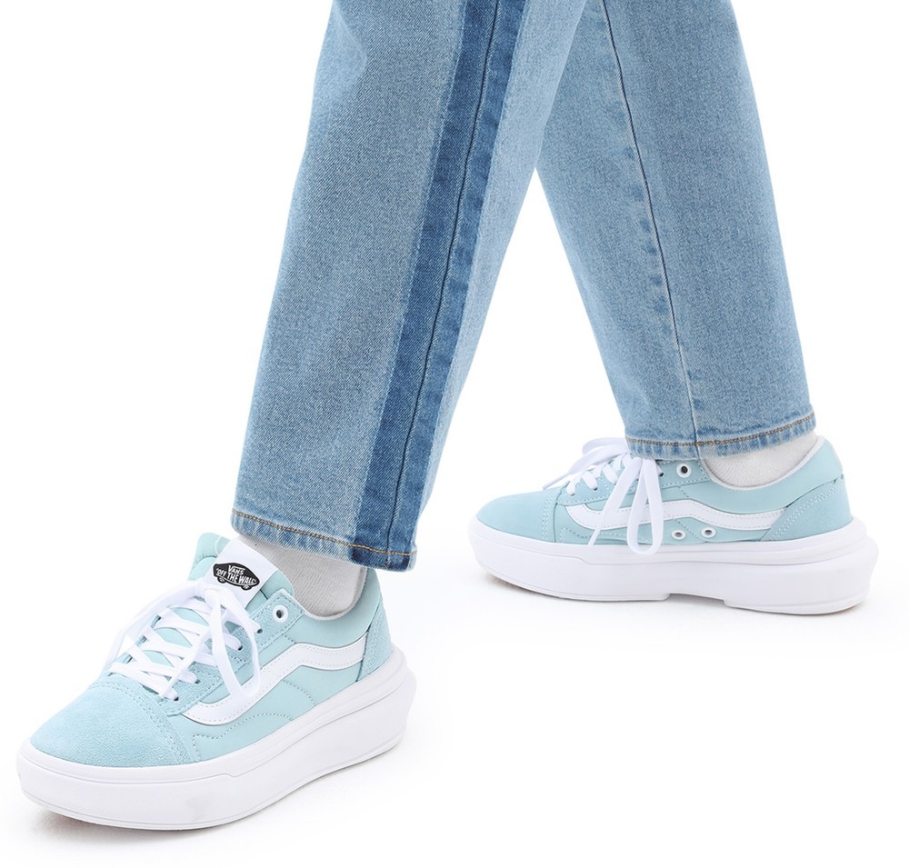 VansUnisexLifestyleClassicPlusFTWSneakerUaOldSkoolOvertCcBlueSky-35