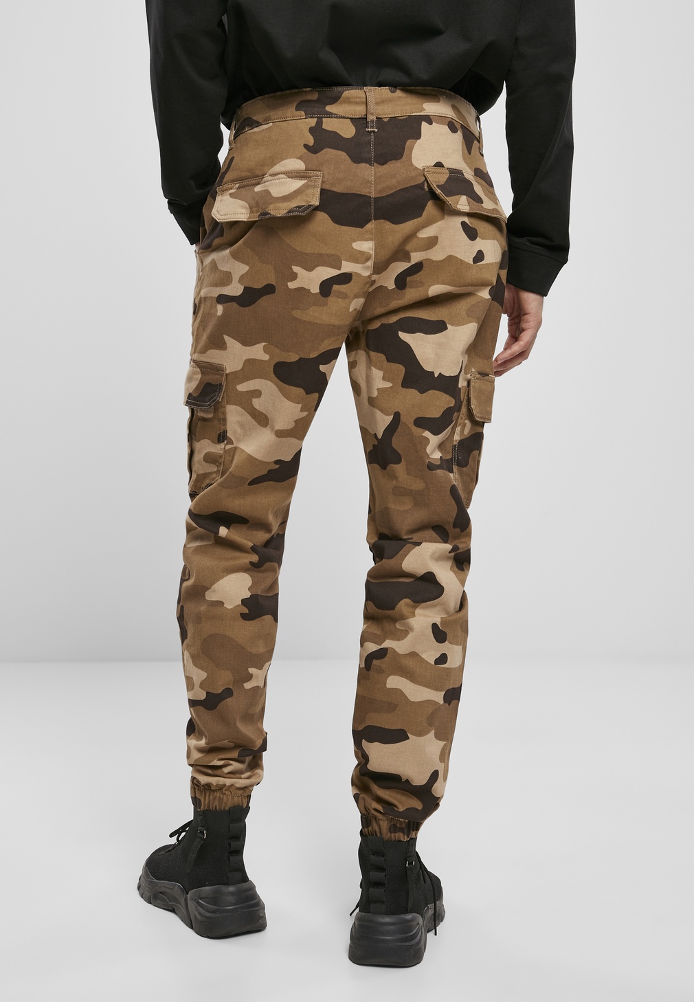 UrbanClassicsHoseCamoCargoJoggingPants20DarkgroundCamouflage-28