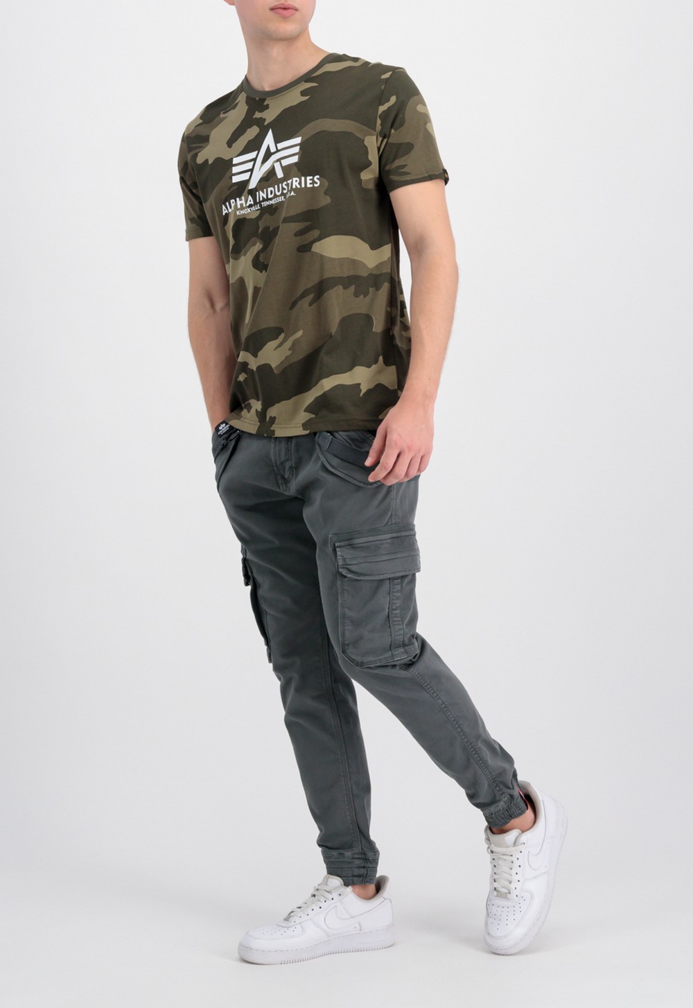 AlphaIndustriesBasicT-Shirt100501CCamoOliveCamo-XS