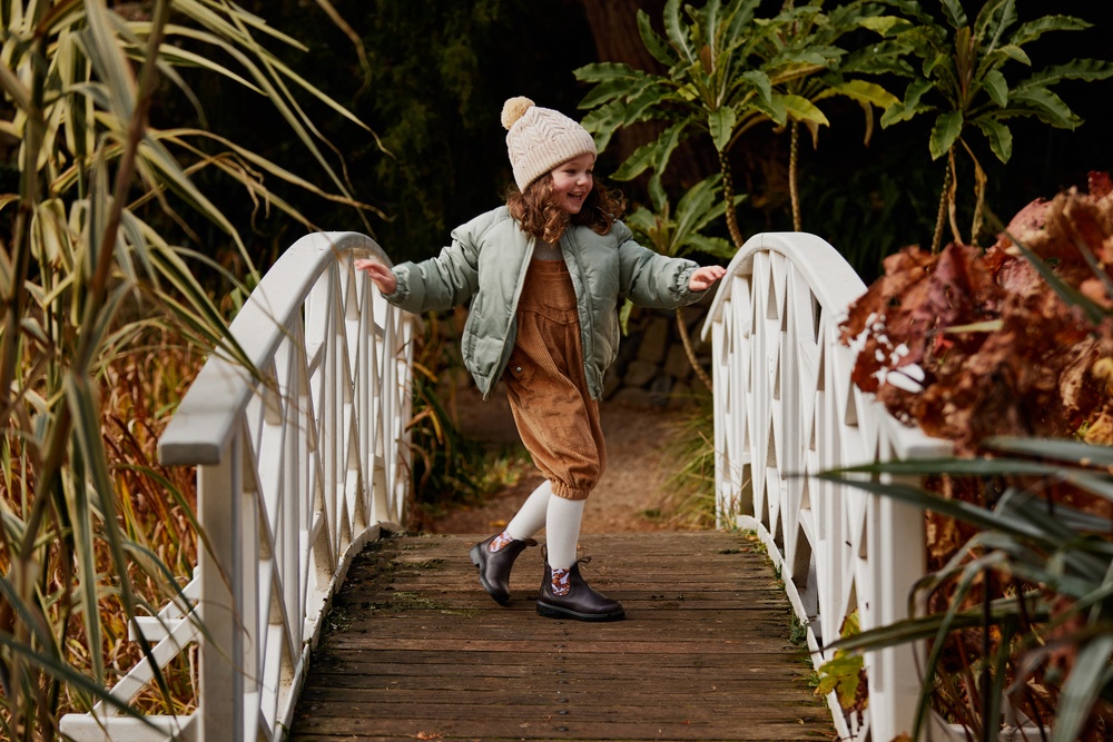 BlundstoneKinderChelseaBoots2395BrownLeatherWithButterflyLilacElasticKidsBrown-K8UK