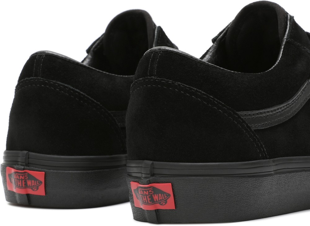 VansUnisexLifestyleClassicFTWSneakerUaOldSkoolSuedeBlackBlackBlack-345