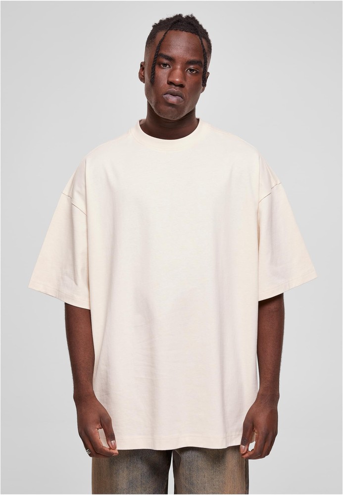 UrbanClassicsT-ShirtHugeTee