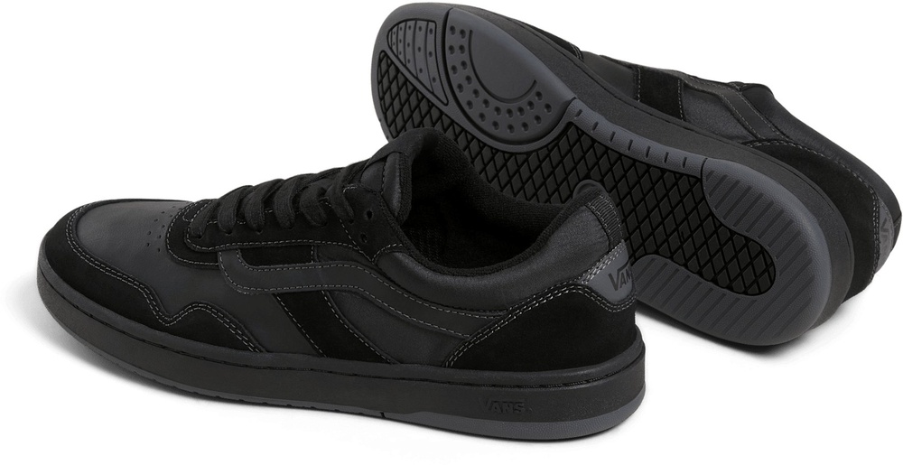 VansLifestyleClassicPlusSneakerCruze30000D6SVNBKABlackBlack-47