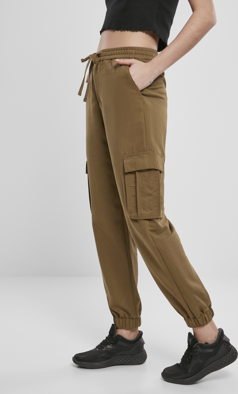 UrbanClassicsDamenHoseLadiesViscoseTwillCargoPantsSummerolive-L