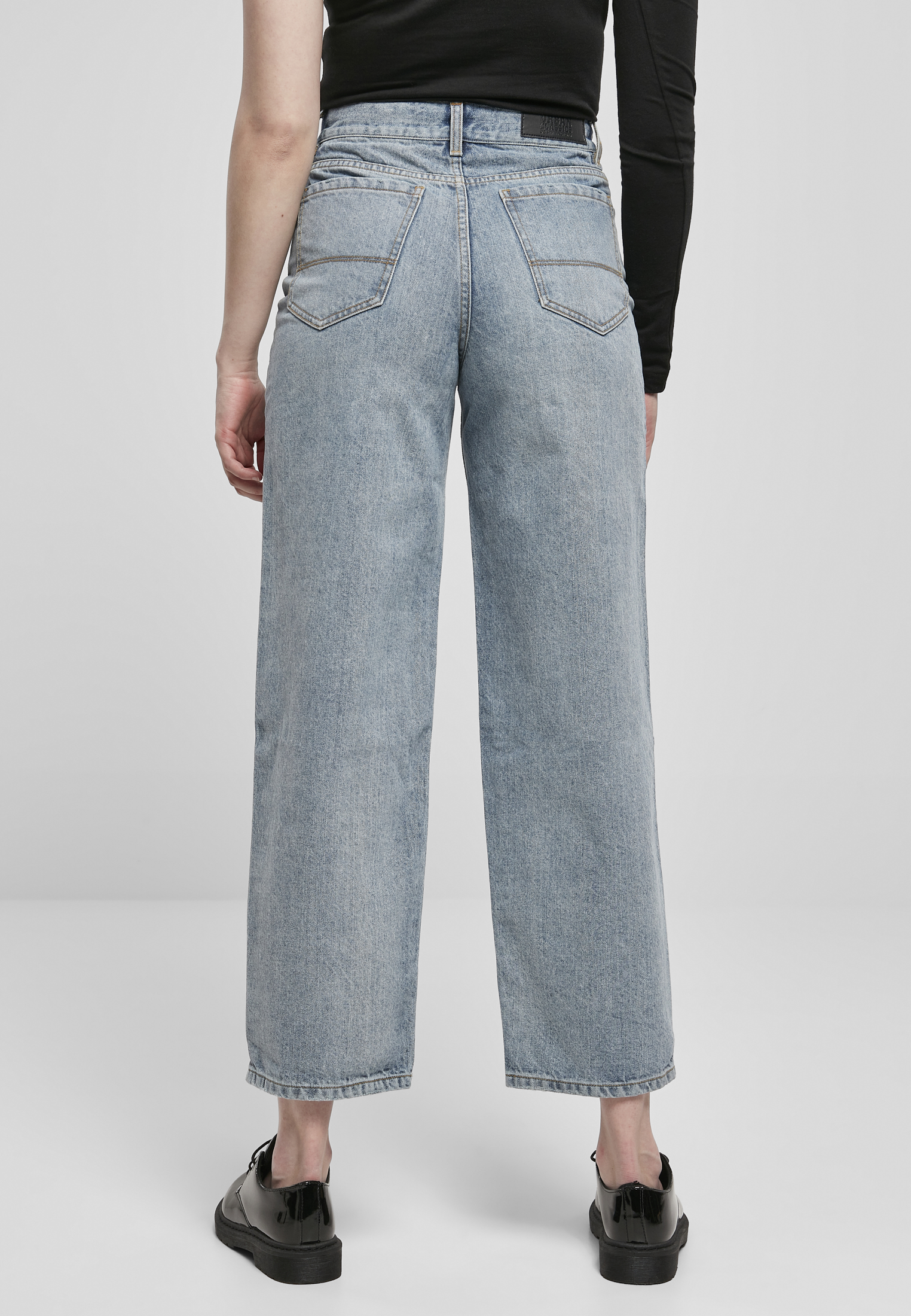 UrbanClassicsLadiesHighWaist90SWideLegDenimPantstintedlightbluewashed-26