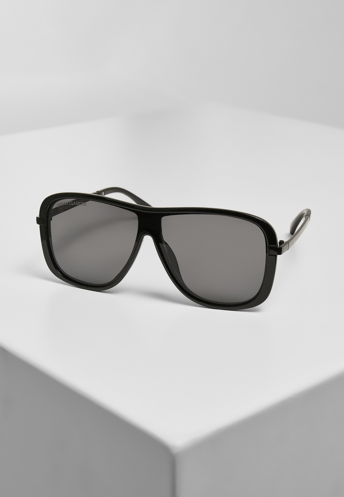 UrbanClassicsSonnenbrilleSunglassesMilosBlackBlack
