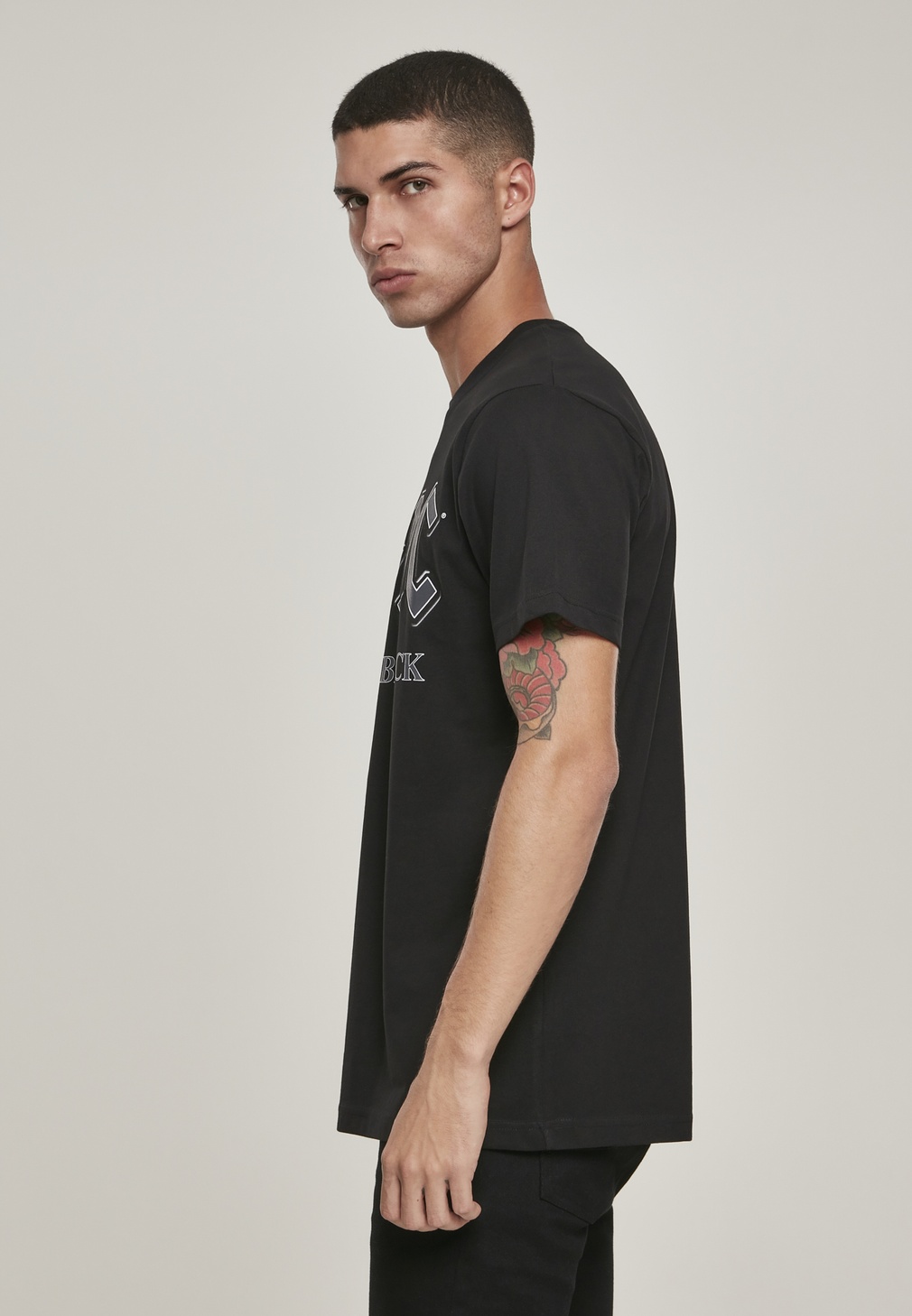 MerchcodeT-ShirtACDCBackInBlackTeeBlack-L