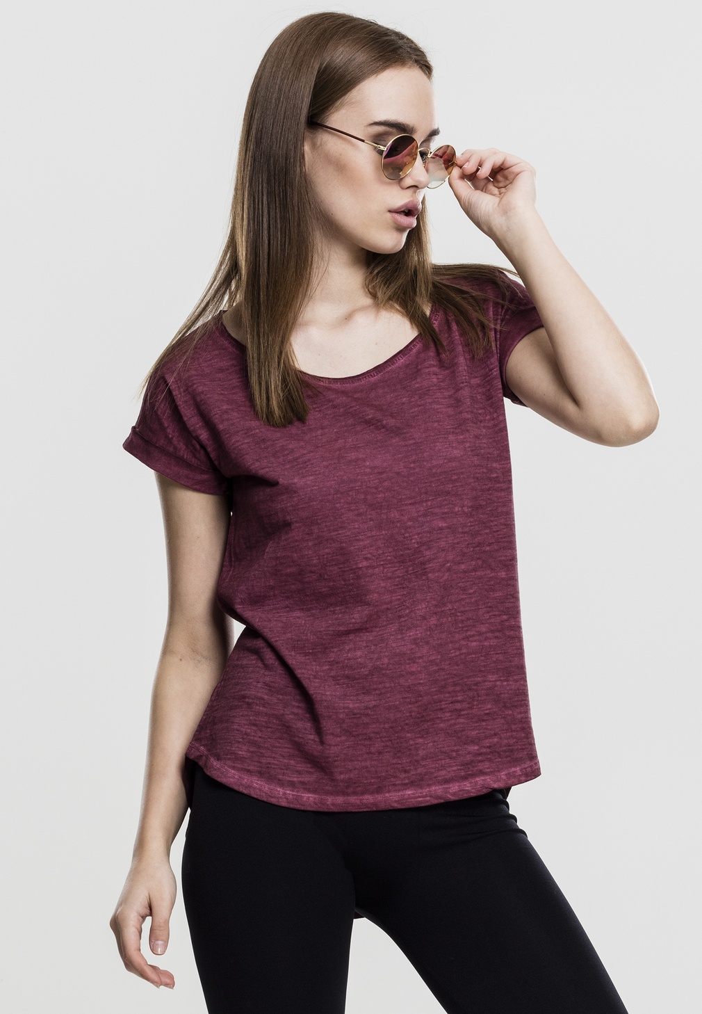 UrbanClassicsFemaleShirtLadiesLongBackShapedSprayDyeTeeBurgundy-L
