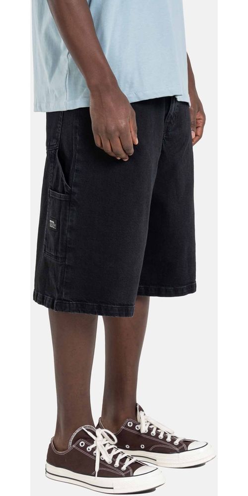 ReellShortsBelmontWorkerShort1201-025-01-001