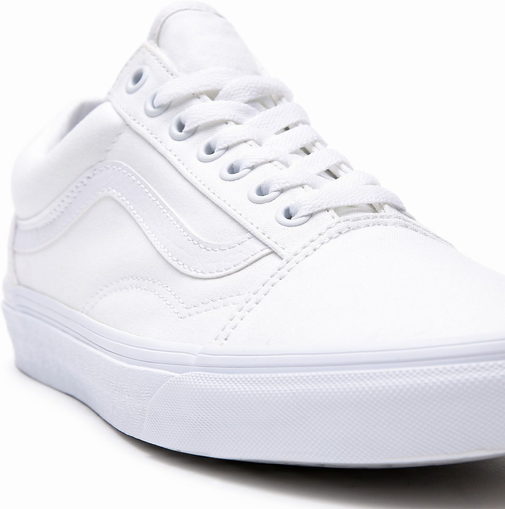 VansUnisexLifestyleClassicFTWSneakerUaOldSkoolTrueWhite-345