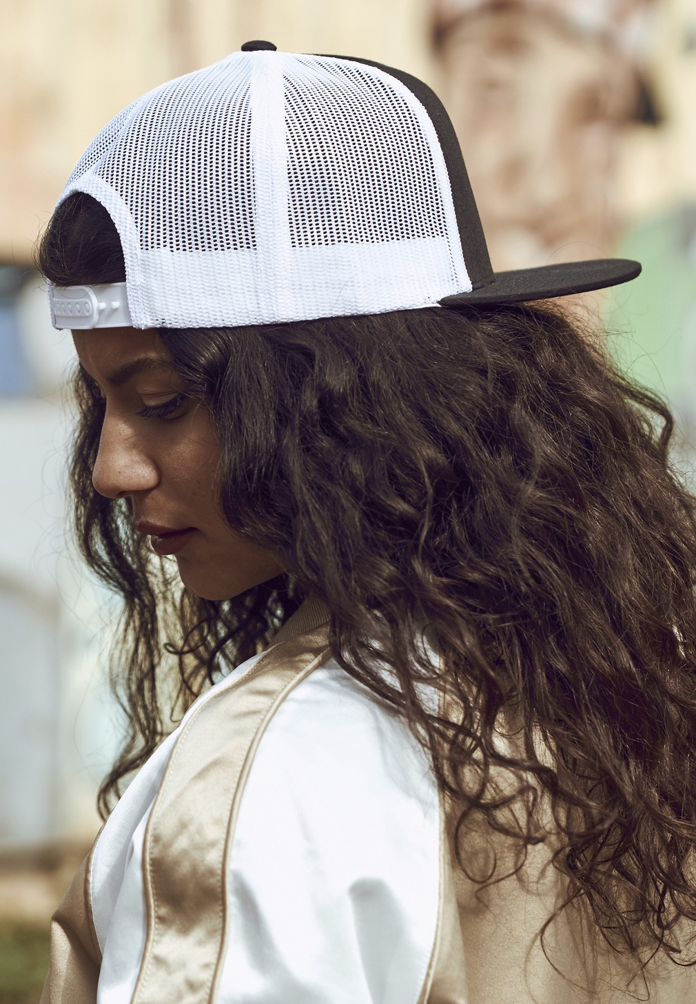 FlexfitCapClassicTrucker2-ToneBlackWhite