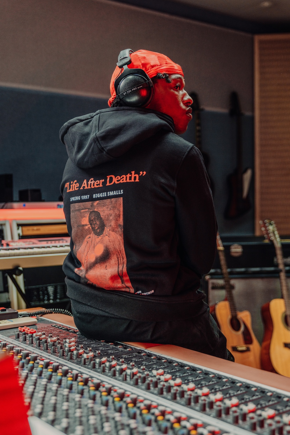 MisterTeeSweatshirtBiggieLifeAfterDeathHoodyBlack