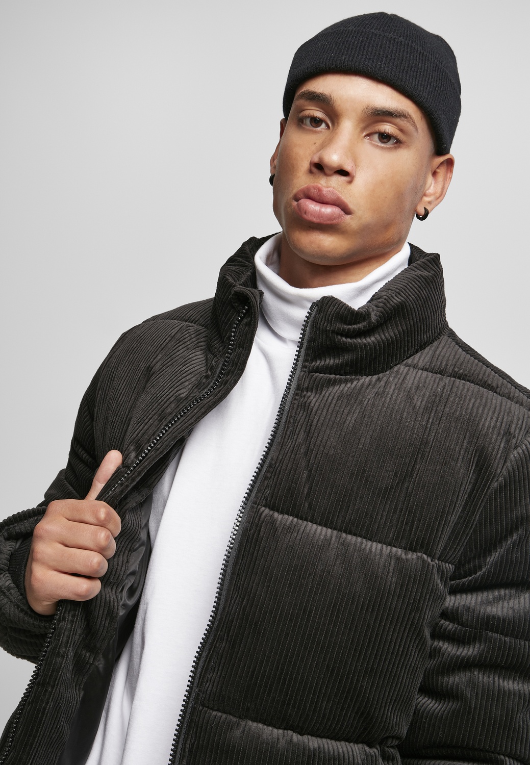 UrbanClassicsJackeBoxyCorduroyPufferJacketBlack