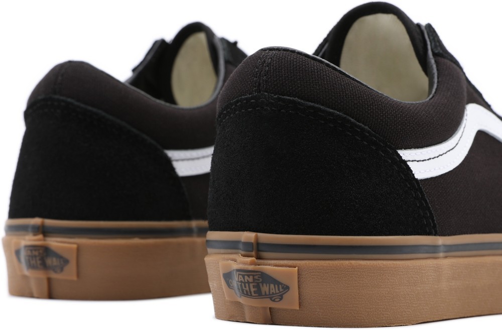 VansUnisexLifestyleClassicFTWSneakerUaOldSkoolGumsoleBlackMediumGum