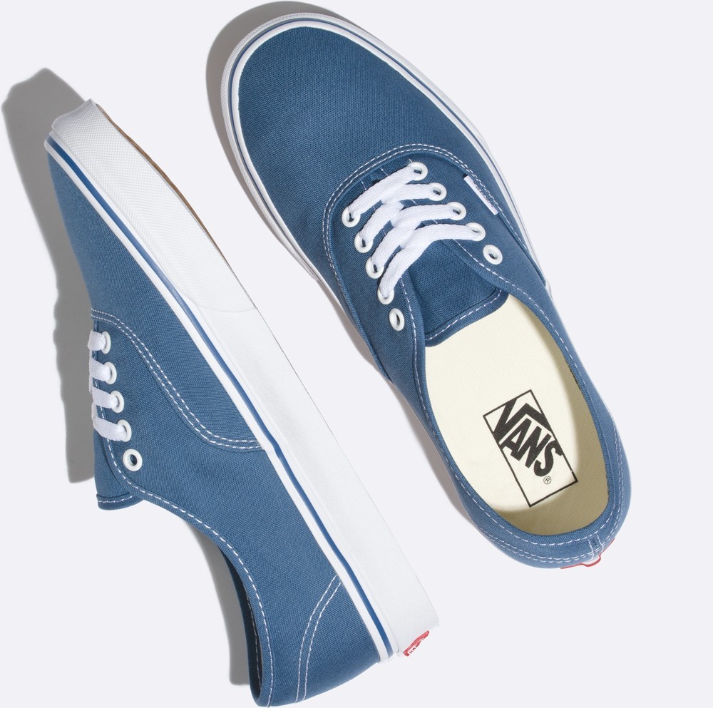 VansUnisexLifestyleClassicFTWSneakerUaAuthenticNavy-345
