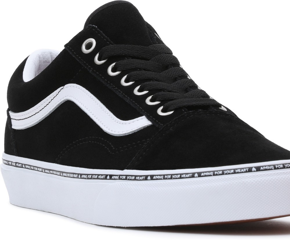 VansUnisexLifestyleClassicFTWSneakerOldSkoolAiming4YourHeartBlackWhite-35