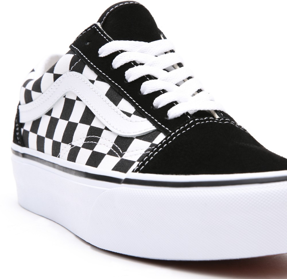 VansUnisexLifestyleClassicFTWSneakerUaOldSkoolPlatformCheckerboardBlkTrWht-35