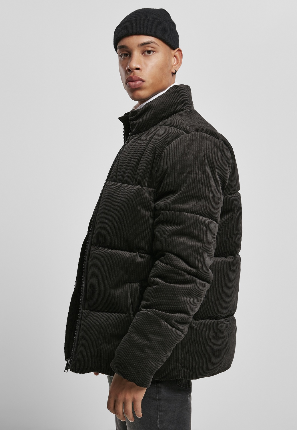 UrbanClassicsJackeBoxyCorduroyPufferJacketBlack