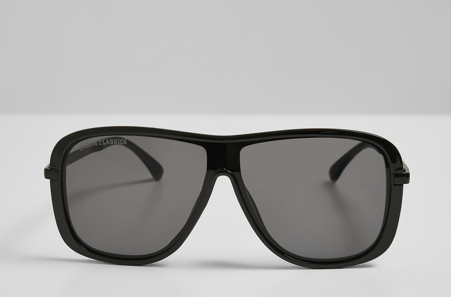 UrbanClassicsSonnenbrilleSunglassesMilosBlackBlack