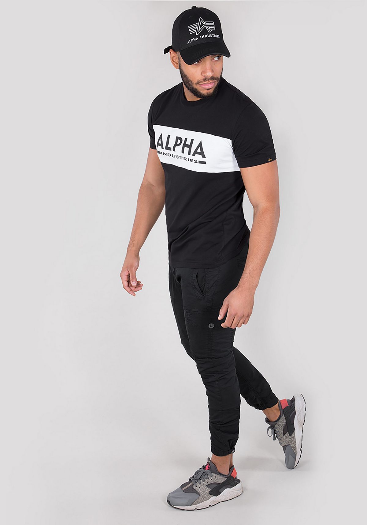 AlphaIndustriesAlphaInlayTT-ShirtUnisexBlack