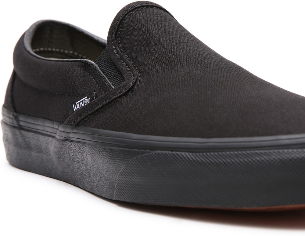 VansUnisexLifestyleClassicFTWSneakerUaClassicSlip-OnBlackBlack