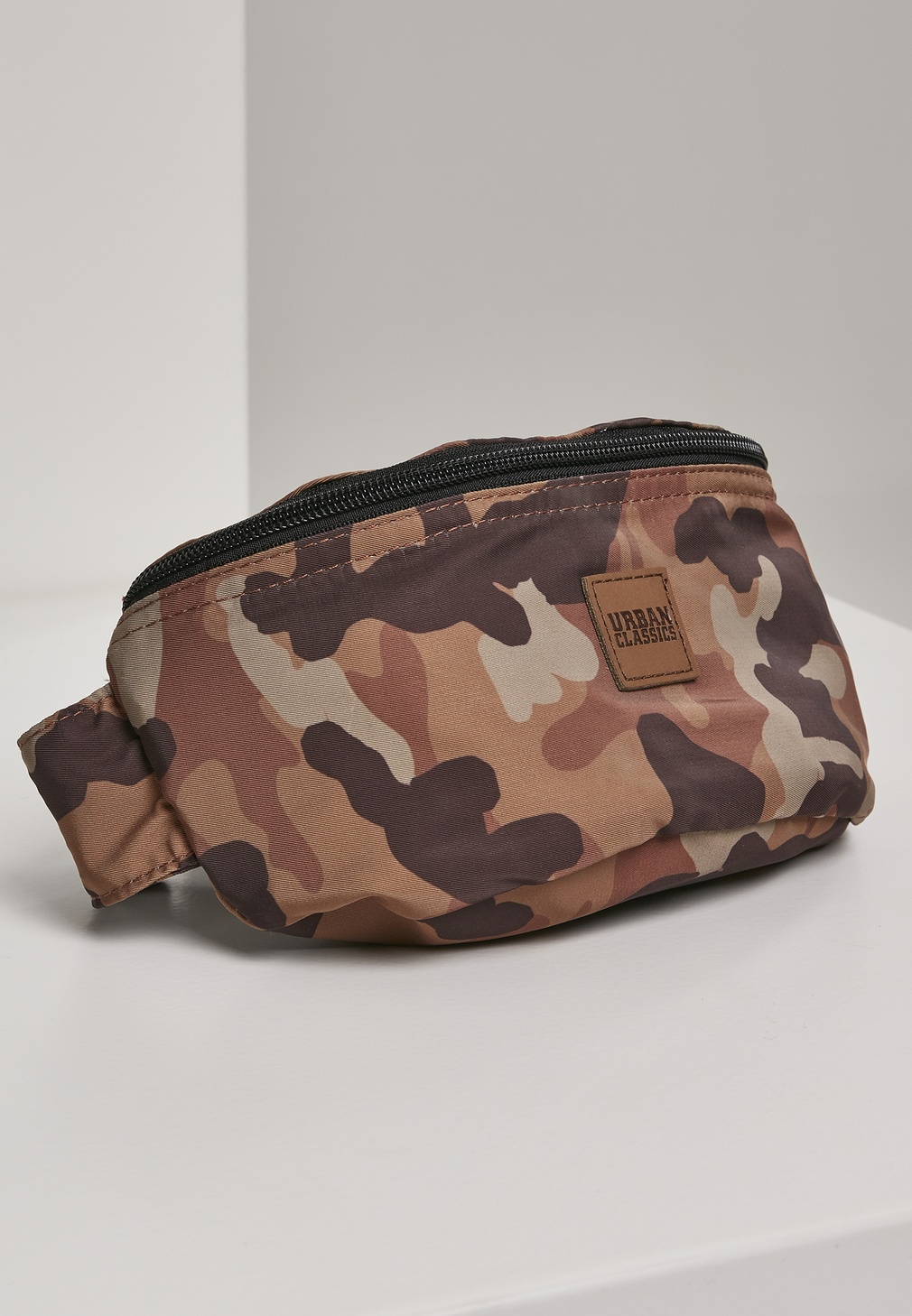 UrbanClassicsTascheCamoHipBagBrownCamouflage