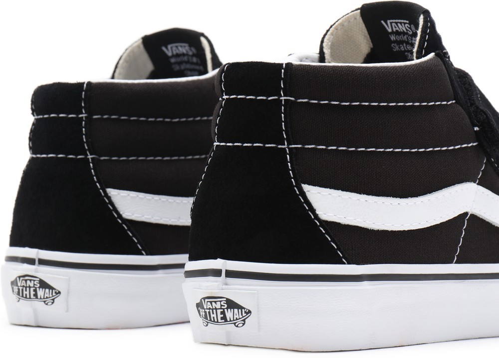 VansJuniorKidsLifestyleClassicFTWSneakerJnSk8-MidReissueVBlackTrueWhite