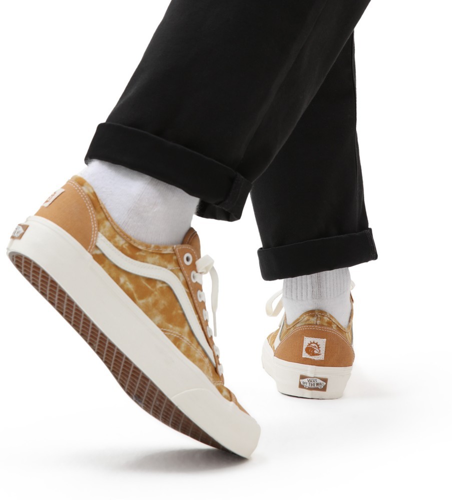 VansUnisexMenActionSportsSurfFTWSneakerStyle36DeconVr3SfSunshine