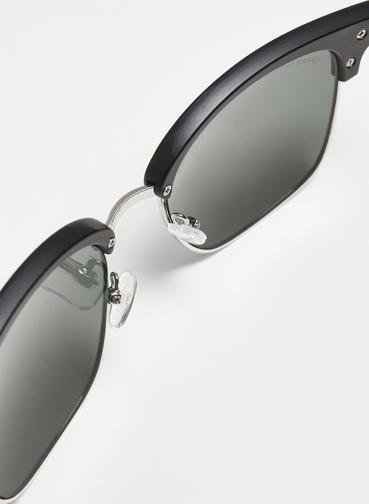 UrbanClassicsSonnenbrilleSunglassesCreteWithChainBlackGreen