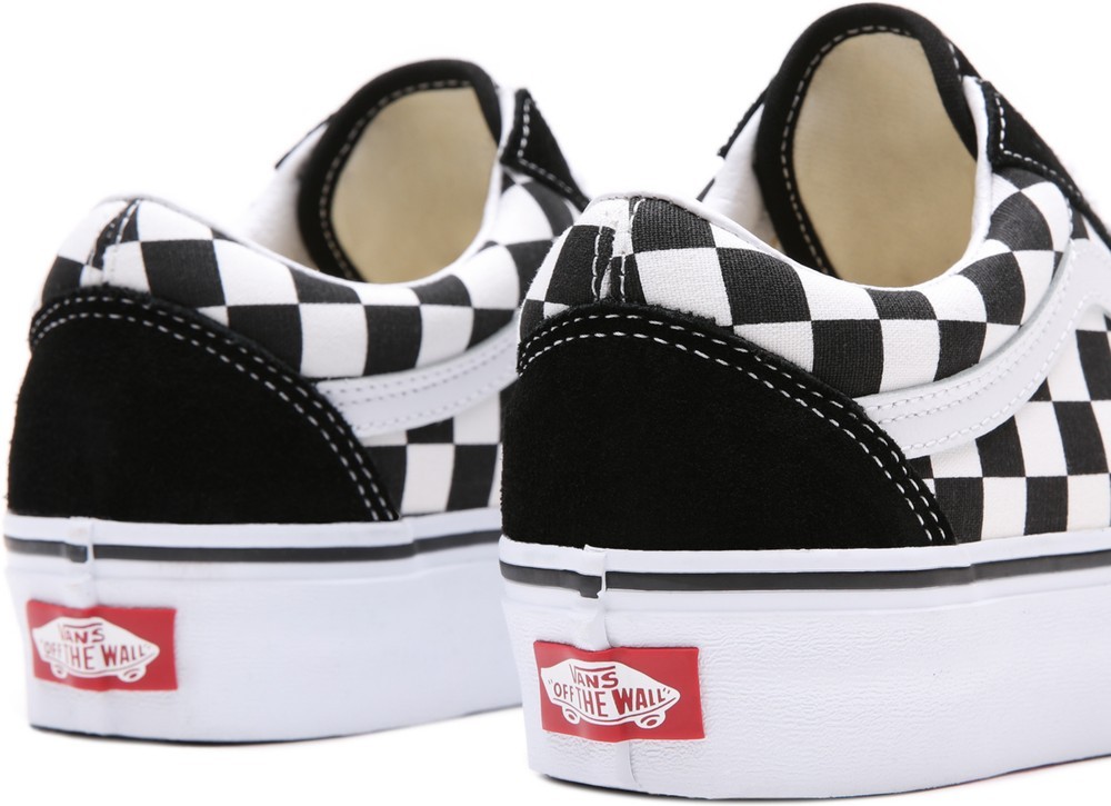 VansUnisexLifestyleClassicFTWSneakerUaOldSkoolPlatformCheckerboardBlkTrWht-35
