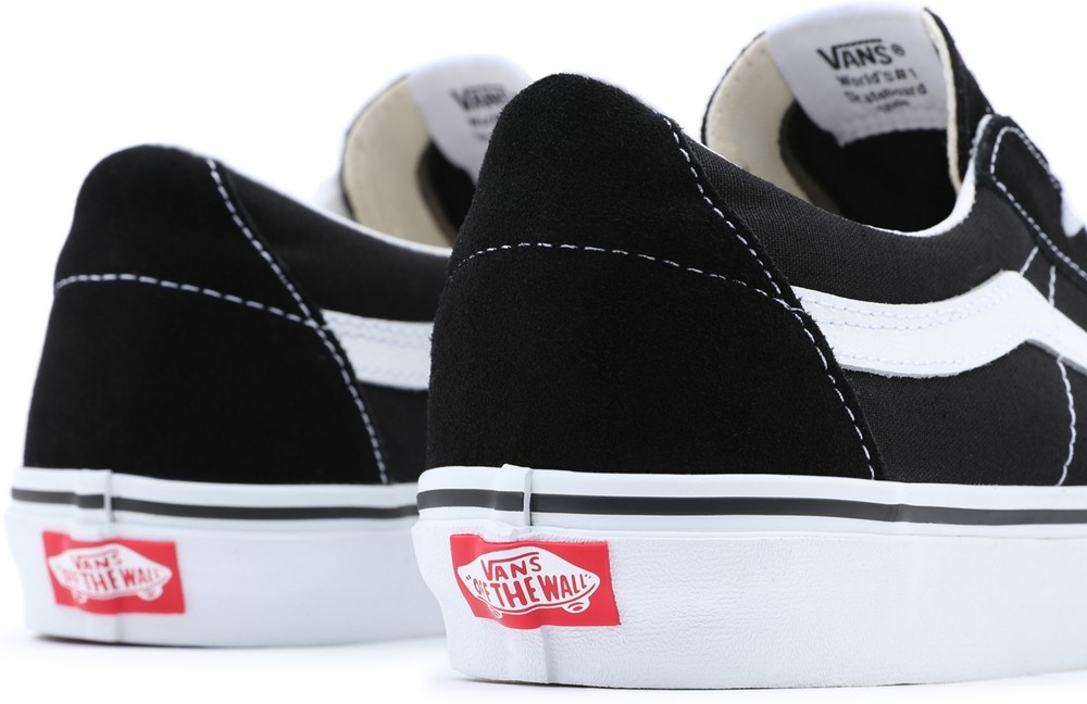 VansUnisexLifestyleClassicFTWSneakerUaSk8-LowBlackTrueWhite-35