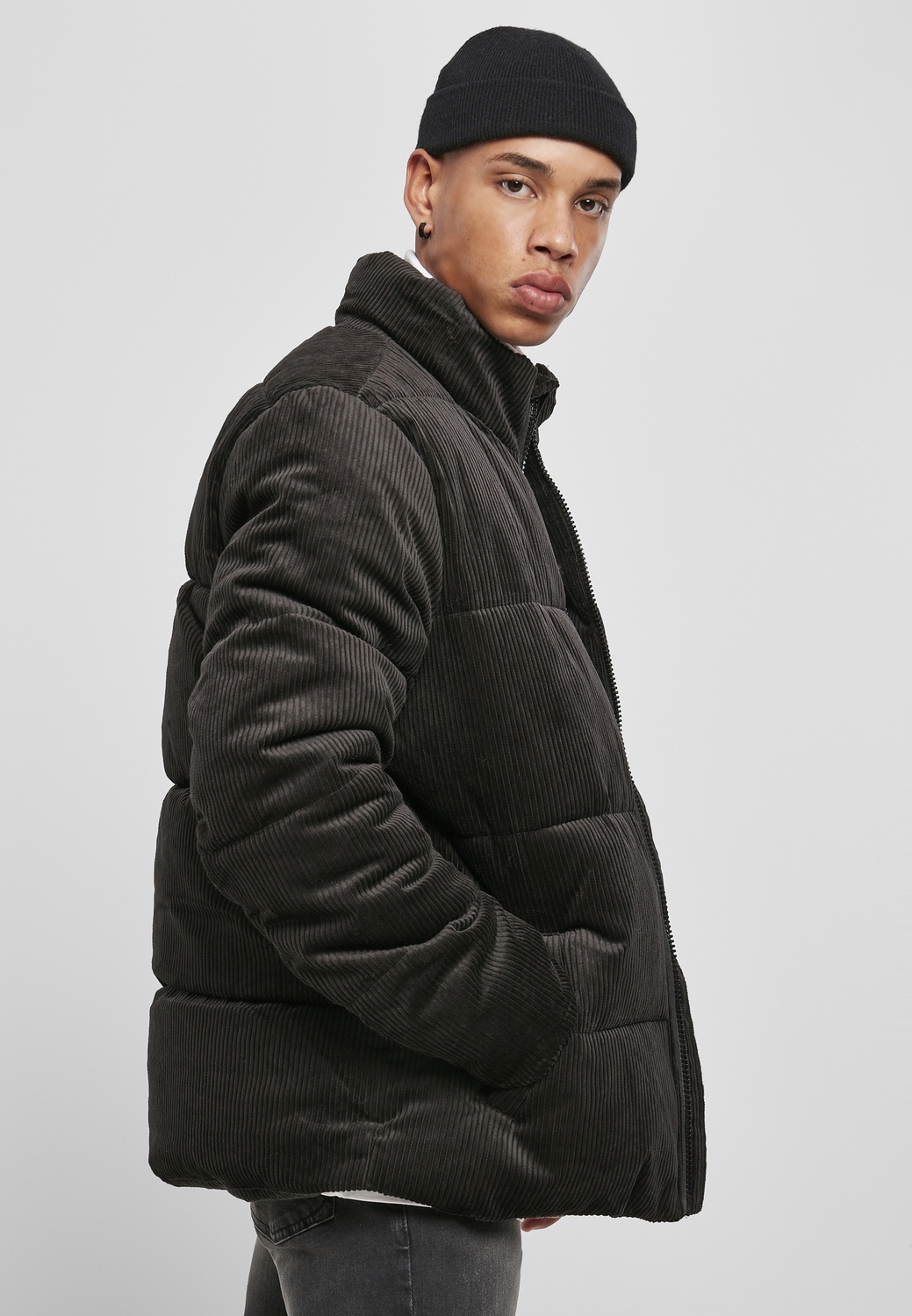 UrbanClassicsJackeBoxyCorduroyPufferJacketBlack