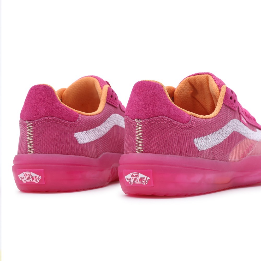 VansUnisexLifestyleClassicPlusFTWSneakerUaEvdntUltimatewafflePopOutsoleFuchsia-35