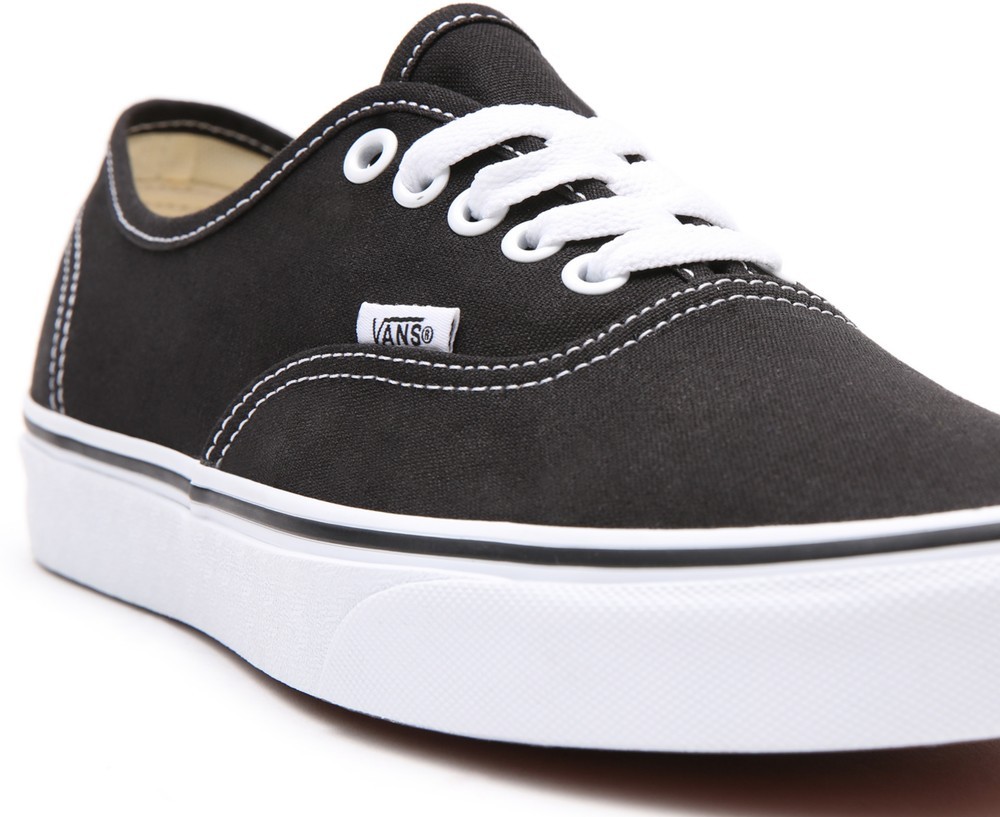 VansUnisexLifestyleClassicFTWSneakerUaAuthenticBlack-345